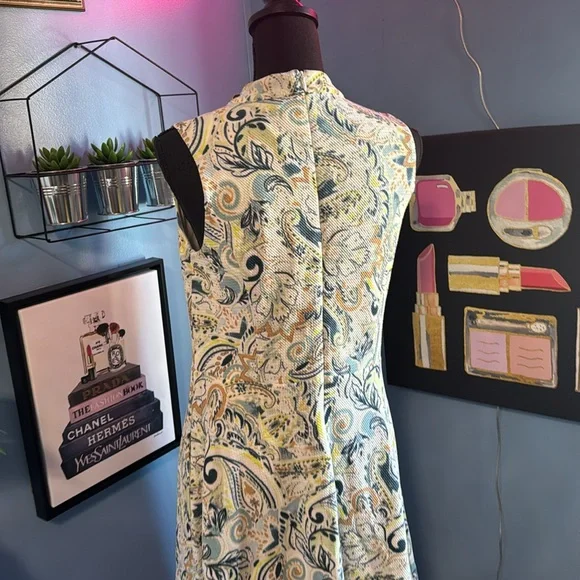 Johnston & Murphy paisley print halter and flare dress - Picture 4 of 7